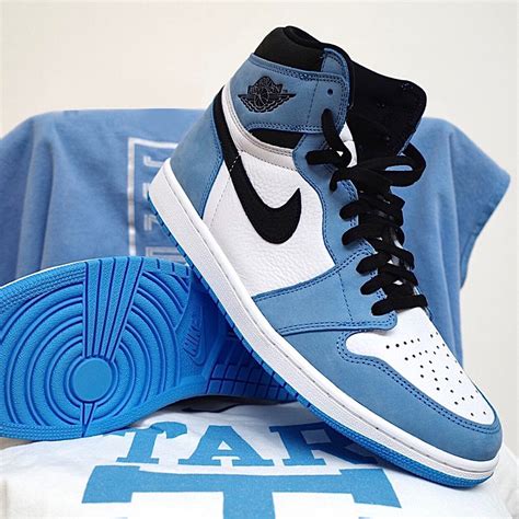 blaue nike sneaker|blue nike air jordan.